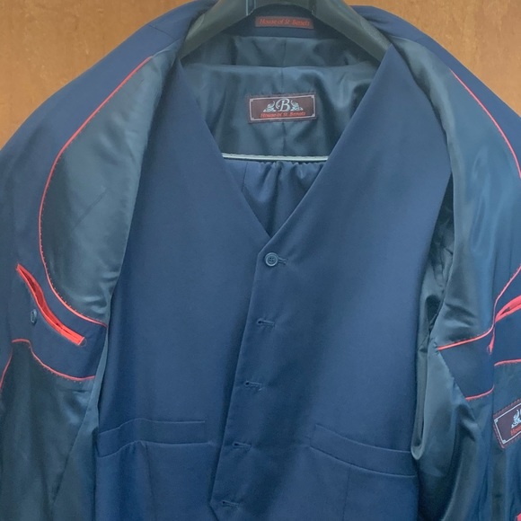 Men’s Suite 46 Regular - Picture 3 of 3